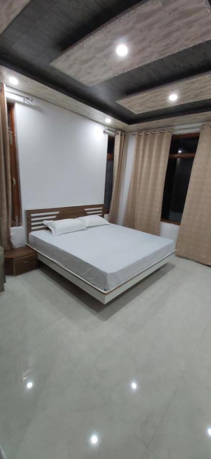 Solitude Inn Bnb Shimla Exteriör bild